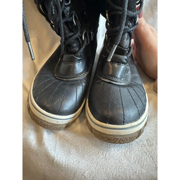 size 7 Steve Madden snow boots - Picture 6 of 7